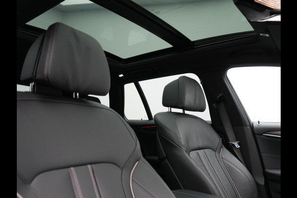 BMW 5 Serie Touring 520e M Sport Plug In Hybrid Dealer O.H PHEV | Panodak | Adaptive Cruise | Camera | Lederen Comfortstoelen Memory & Verwarmd | Apple Carplay | Sfeerverlichting | Navigatie | Virtual | DAB | SOPHISTOGRAU Metallic | BMW 5 Serie Touring 520e M Sport Plug In Hybrid Dealer O.H PHEV | Panodak | Adaptive Cruise | Camera | Lederen Comfortstoelen Memory & Verwarmd | Apple Carplay | Sfeerverlichting | Navigatie | Virtual | DAB | SOPHISTOGRAU Metallic |