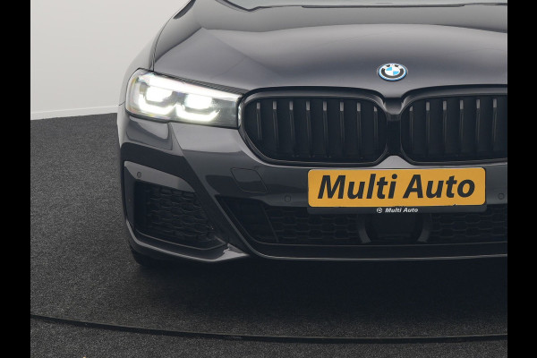 BMW 5 Serie Touring 520e M Sport Plug In Hybrid Dealer O.H PHEV | Panodak | Adaptive Cruise | Camera | Lederen Comfortstoelen Memory & Verwarmd | Apple Carplay | Sfeerverlichting | Navigatie | Virtual | DAB | SOPHISTOGRAU Metallic | BMW 5 Serie Touring 520e M Sport Plug In Hybrid Dealer O.H PHEV | Panodak | Adaptive Cruise | Camera | Lederen Comfortstoelen Memory & Verwarmd | Apple Carplay | Sfeerverlichting | Navigatie | Virtual | DAB | SOPHISTOGRAU Metallic |