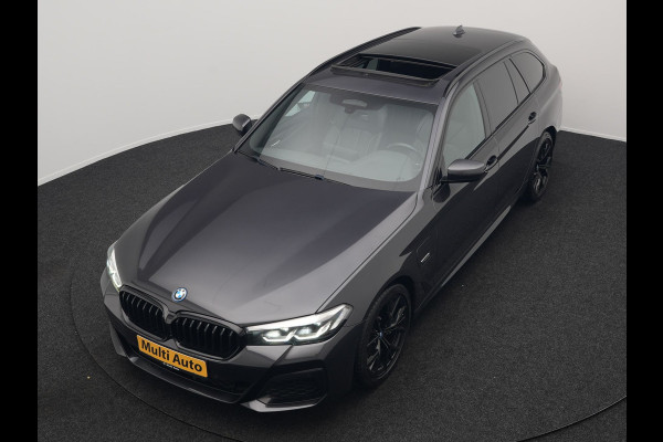 BMW 5 Serie Touring 520e M Sport Plug In Hybrid Dealer O.H PHEV | Panodak | Adaptive Cruise | Camera | Lederen Comfortstoelen Memory & Verwarmd | Apple Carplay | Sfeerverlichting | Navigatie | Virtual | DAB | SOPHISTOGRAU Metallic | BMW 5 Serie Touring 520e M Sport Plug In Hybrid Dealer O.H PHEV | Panodak | Adaptive Cruise | Camera | Lederen Comfortstoelen Memory & Verwarmd | Apple Carplay | Sfeerverlichting | Navigatie | Virtual | DAB | SOPHISTOGRAU Metallic |