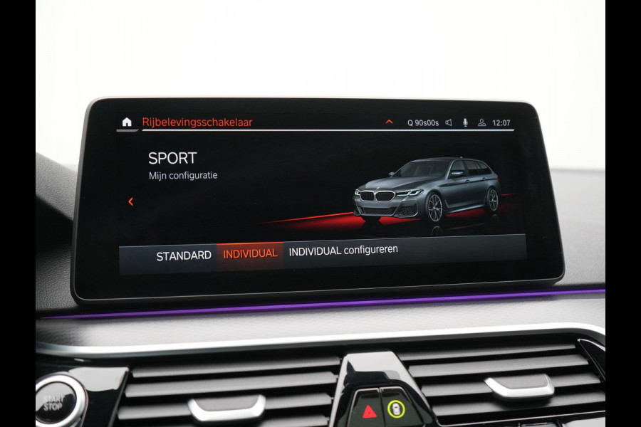 BMW 5 Serie Touring 520e M Sport Plug In Hybrid Dealer O.H PHEV | Panodak | Adaptive Cruise | Camera | Lederen Comfortstoelen Memory & Verwarmd | Apple Carplay | Sfeerverlichting | Navigatie | Virtual | DAB | SOPHISTOGRAU Metallic | BMW 5 Serie Touring 520e M Sport Plug In Hybrid Dealer O.H PHEV | Panodak | Adaptive Cruise | Camera | Lederen Comfortstoelen Memory & Verwarmd | Apple Carplay | Sfeerverlichting | Navigatie | Virtual | DAB | SOPHISTOGRAU Metallic |