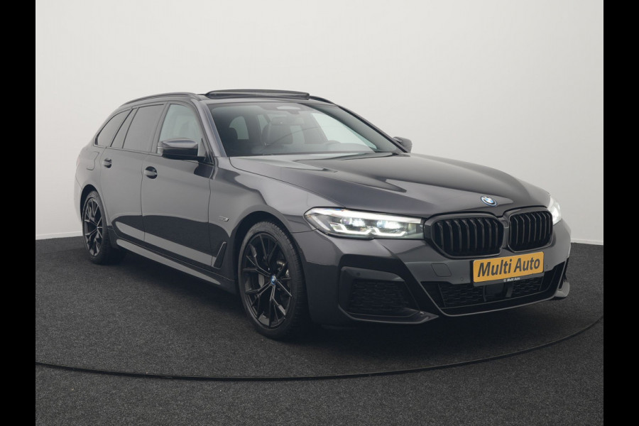 BMW 5 Serie Touring 520e M Sport Plug In Hybrid Dealer O.H PHEV | Panodak | Adaptive Cruise | Camera | Lederen Comfortstoelen Memory & Verwarmd | Apple Carplay | Sfeerverlichting | Navigatie | Virtual | DAB | SOPHISTOGRAU Metallic | BMW 5 Serie Touring 520e M Sport Plug In Hybrid Dealer O.H PHEV | Panodak | Adaptive Cruise | Camera | Lederen Comfortstoelen Memory & Verwarmd | Apple Carplay | Sfeerverlichting | Navigatie | Virtual | DAB | SOPHISTOGRAU Metallic |