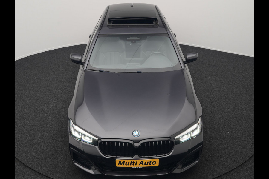 BMW 5 Serie Touring 520e M Sport Plug In Hybrid Dealer O.H PHEV | Panodak | Adaptive Cruise | Camera | Lederen Comfortstoelen Memory & Verwarmd | Apple Carplay | Sfeerverlichting | Navigatie | Virtual | DAB | SOPHISTOGRAU Metallic | BMW 5 Serie Touring 520e M Sport Plug In Hybrid Dealer O.H PHEV | Panodak | Adaptive Cruise | Camera | Lederen Comfortstoelen Memory & Verwarmd | Apple Carplay | Sfeerverlichting | Navigatie | Virtual | DAB | SOPHISTOGRAU Metallic |