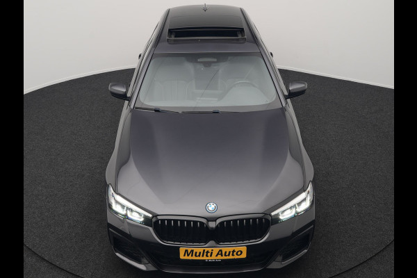 BMW 5 Serie Touring 520e M Sport Plug In Hybrid Dealer O.H PHEV | Panodak | Adaptive Cruise | Camera | Lederen Comfortstoelen Memory & Verwarmd | Apple Carplay | Sfeerverlichting | Navigatie | Virtual | DAB | SOPHISTOGRAU Metallic | BMW 5 Serie Touring 520e M Sport Plug In Hybrid Dealer O.H PHEV | Panodak | Adaptive Cruise | Camera | Lederen Comfortstoelen Memory & Verwarmd | Apple Carplay | Sfeerverlichting | Navigatie | Virtual | DAB | SOPHISTOGRAU Metallic |