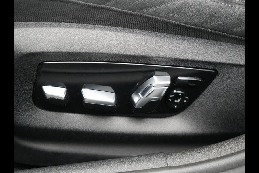 BMW 5 Serie Touring 520e M Sport Plug In Hybrid Dealer O.H PHEV | Panodak | Adaptive Cruise | Camera | Lederen Comfortstoelen Memory & Verwarmd | Apple Carplay | Sfeerverlichting | Navigatie | Virtual | DAB | SOPHISTOGRAU Metallic | BMW 5 Serie Touring 520e M Sport Plug In Hybrid Dealer O.H PHEV | Panodak | Adaptive Cruise | Camera | Lederen Comfortstoelen Memory & Verwarmd | Apple Carplay | Sfeerverlichting | Navigatie | Virtual | DAB | SOPHISTOGRAU Metallic |