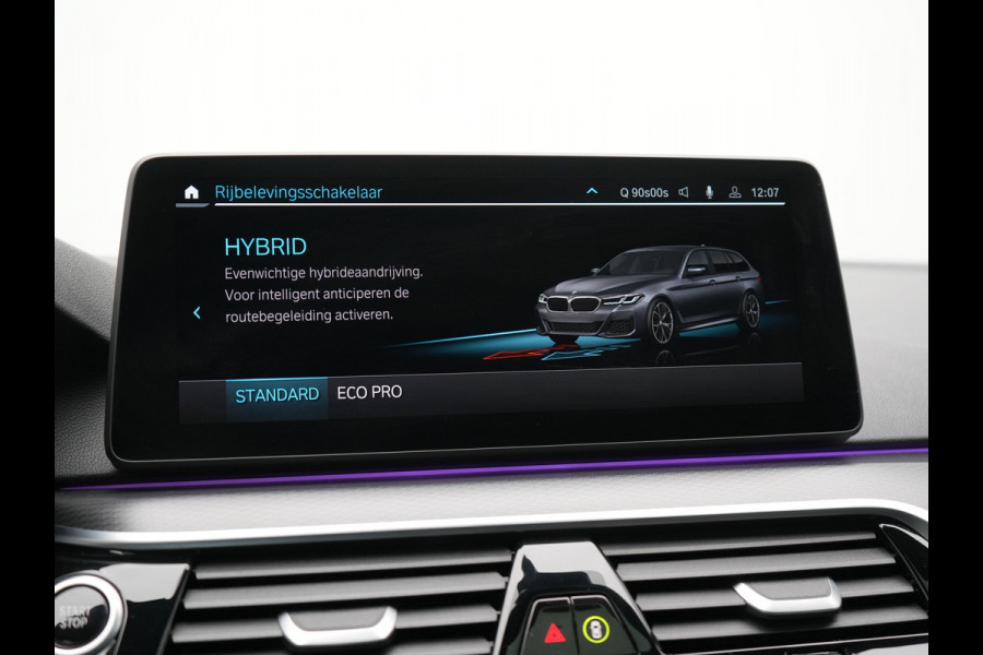 BMW 5 Serie Touring 520e M Sport Plug In Hybrid Dealer O.H PHEV | Panodak | Adaptive Cruise | Camera | Lederen Comfortstoelen Memory & Verwarmd | Apple Carplay | Sfeerverlichting | Navigatie | Virtual | DAB | SOPHISTOGRAU Metallic | BMW 5 Serie Touring 520e M Sport Plug In Hybrid Dealer O.H PHEV | Panodak | Adaptive Cruise | Camera | Lederen Comfortstoelen Memory & Verwarmd | Apple Carplay | Sfeerverlichting | Navigatie | Virtual | DAB | SOPHISTOGRAU Metallic |