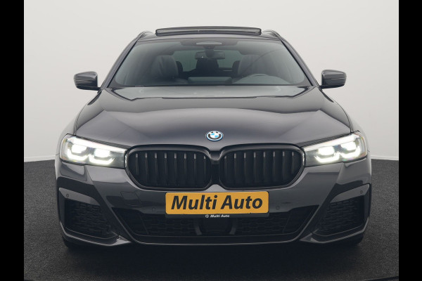 BMW 5 Serie Touring 520e M Sport Plug In Hybrid Dealer O.H PHEV | Panodak | Adaptive Cruise | Camera | Lederen Comfortstoelen Memory & Verwarmd | Apple Carplay | Sfeerverlichting | Navigatie | Virtual | DAB | SOPHISTOGRAU Metallic | BMW 5 Serie Touring 520e M Sport Plug In Hybrid Dealer O.H PHEV | Panodak | Adaptive Cruise | Camera | Lederen Comfortstoelen Memory & Verwarmd | Apple Carplay | Sfeerverlichting | Navigatie | Virtual | DAB | SOPHISTOGRAU Metallic |