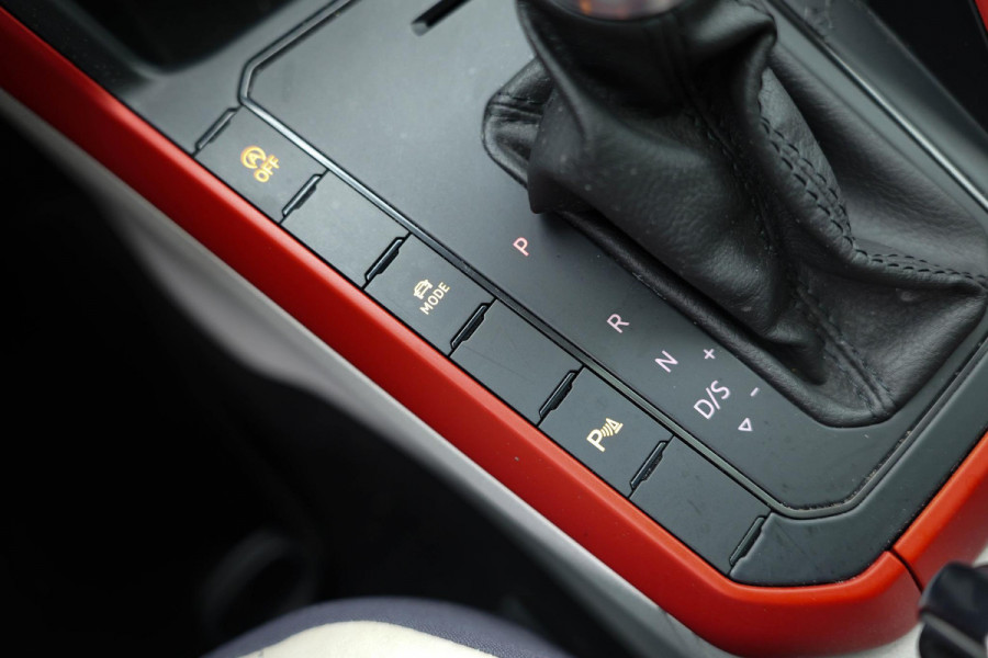 Volkswagen Polo 1.0 TSI Highline |R-Line|Beats|Pano|Virtual|