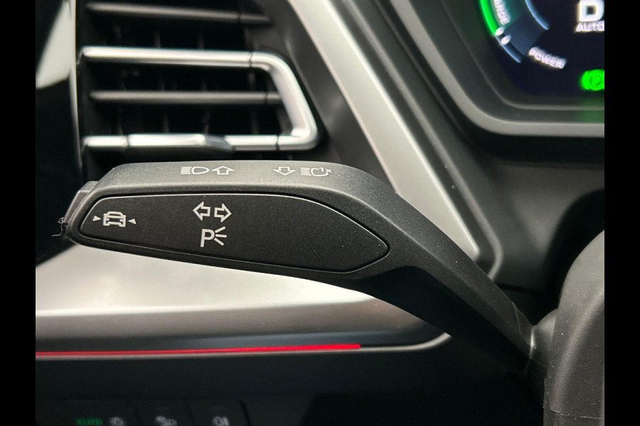 Audi Q4 e-tron 35 Launch edition Advanced 55 kWh * SOG 93% Origineel Nederlands * Leder Stoelverwarming Carplay Keyless Audi Q4 e-tron 35 Launch edition Advanced 55 kWh * SOG 93% Origineel Nederlands * Leder Stoelverwarming Carplay Keyless