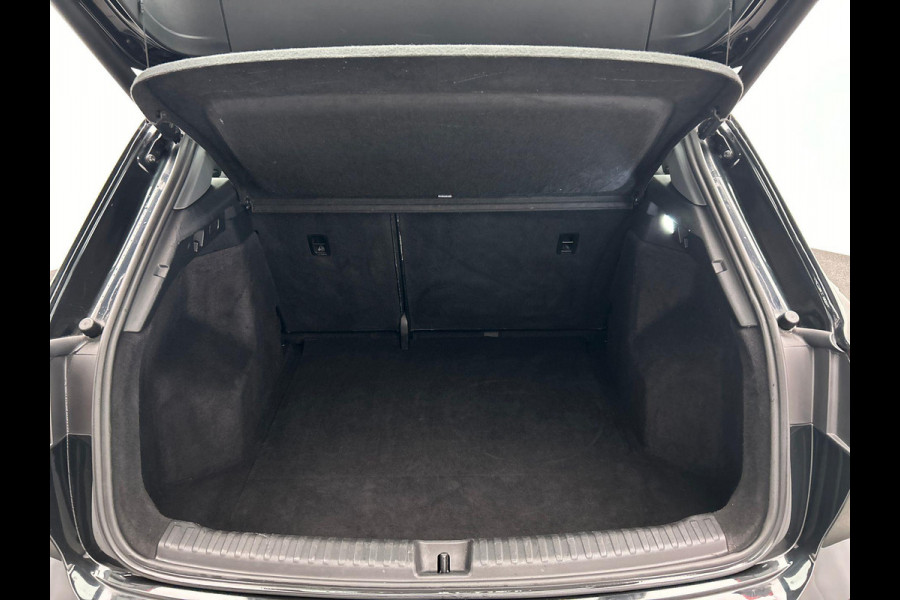 Audi Q4 e-tron 35 Launch edition Advanced 55 kWh * SOG 93% Origineel Nederlands * Leder Stoelverwarming Carplay Keyless Audi Q4 e-tron 35 Launch edition Advanced 55 kWh * SOG 93% Origineel Nederlands * Leder Stoelverwarming Carplay Keyless