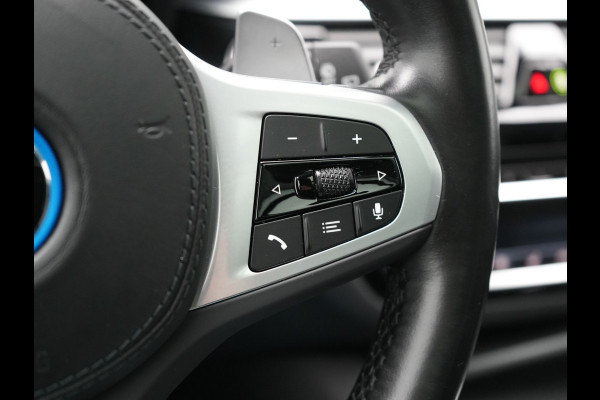 BMW 5 Serie Touring 520e M Sport Plug In Hybrid Dealer O.H PHEV | Panodak | Adaptive Cruise | Camera | Lederen Comfortstoelen Memory & Verwarmd | Apple Carplay | Sfeerverlichting | Navigatie | Virtual | DAB | SOPHISTOGRAU Metallic | BMW 5 Serie Touring 520e M Sport Plug In Hybrid Dealer O.H PHEV | Panodak | Adaptive Cruise | Camera | Lederen Comfortstoelen Memory & Verwarmd | Apple Carplay | Sfeerverlichting | Navigatie | Virtual | DAB | SOPHISTOGRAU Metallic |