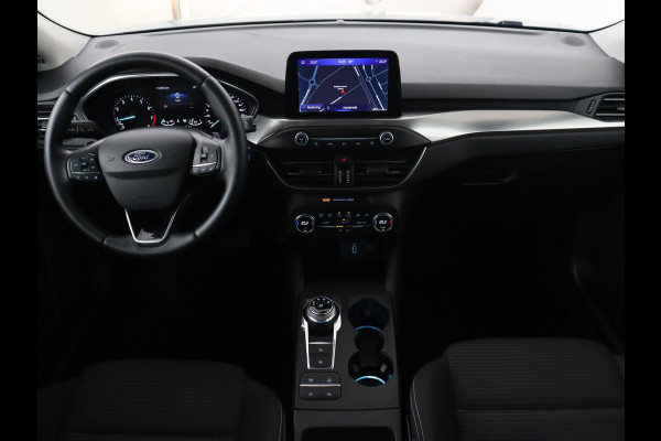 Ford Focus 1.0 EcoBoost Titanium | Automaat | Carplay | Navigatie | Keyless | Parkeerhulp | Climate control | Cruise control | Bluetooth Ford Focus 1.0 EcoBoost Titanium | Automaat | Carplay | Navigatie | Keyless | Parkeerhulp | Climate control | Cruise control | Bluetooth