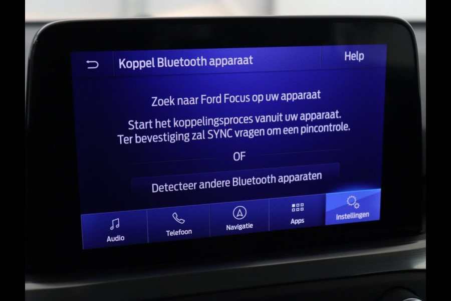 Ford Focus 1.0 EcoBoost Titanium | Automaat | Carplay | Navigatie | Keyless | Parkeerhulp | Climate control | Cruise control | Bluetooth Ford Focus 1.0 EcoBoost Titanium | Automaat | Carplay | Navigatie | Keyless | Parkeerhulp | Climate control | Cruise control | Bluetooth