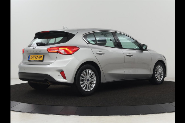 Ford Focus 1.0 EcoBoost Titanium | Automaat | Carplay | Navigatie | Keyless | Parkeerhulp | Climate control | Cruise control | Bluetooth Ford Focus 1.0 EcoBoost Titanium | Automaat | Carplay | Navigatie | Keyless | Parkeerhulp | Climate control | Cruise control | Bluetooth