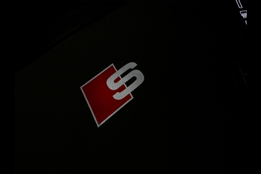 Audi Q7 60 TFSI e QUATTRO PRO LINE S COMPETITION | 4-WIEL STURING | KEYLESS | SOFT-CLOSE | STOELVENTILATIE EN -VERWARMING | S-SEATS + MA Audi Q7 60 TFSI e QUATTRO PRO LINE S COMPETITION | 4-WIEL STURING | KEYLESS | SOFT-CLOSE | STOELVENTILATIE EN -VERWARMING | S-SEATS + MA