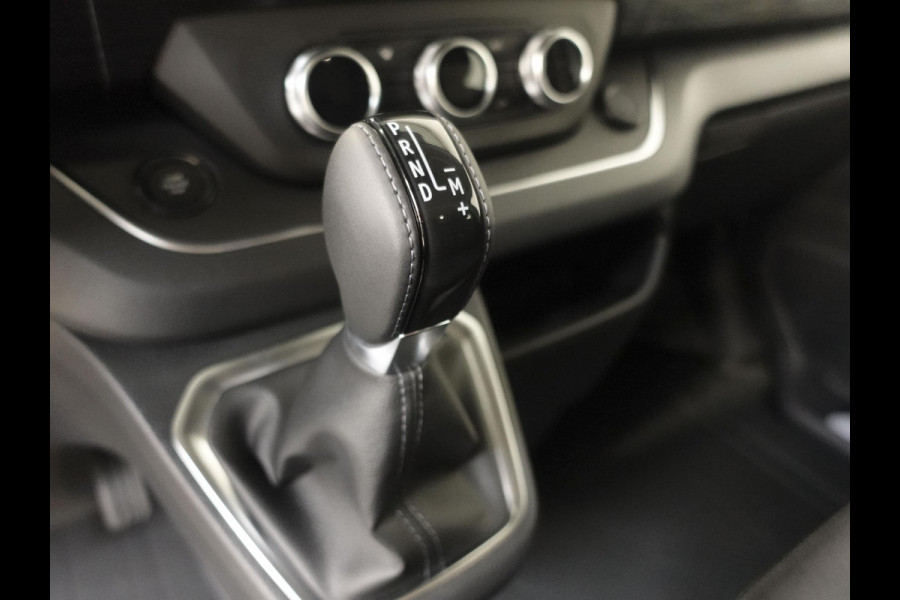 Renault Trafic 2.0 Blue dC1 150 EDC T29 L2H1 Extra DC Dubbele Cabine Automaat Trekhaak Navigatie Camera