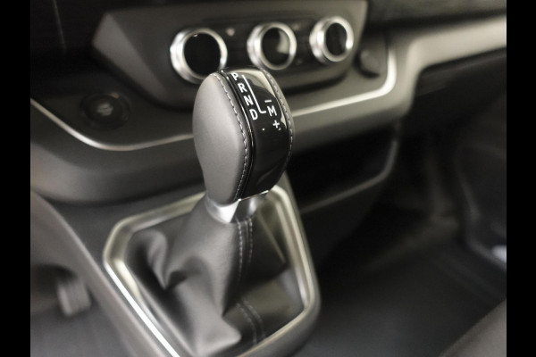 Renault Trafic 2.0 Blue dC1 150 EDC T29 L2H1 Extra DC Dubbele Cabine Automaat Trekhaak Navigatie Camera