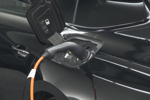 Peugeot 508 SW 1.6 HYbrid 225 GT | Panoramadak | Adaptieve Cruise Control | Elektrische Kofferklep | Dodehoekdetectie Peugeot 508 SW 1.6 HYbrid 225 GT | Panoramadak | Adaptieve Cruise Control | Elektrische Kofferklep | Dodehoekdetectie
