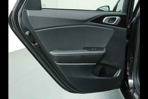 Kia Ceed Sportswagon 1.5 T-GDi GT-Line - Apple/Android Carplay - Navigatie - Stoel/Stuurverwarming - Lichtmetalen Velgen 17" - Fabrieksgarantie Tot 2031
