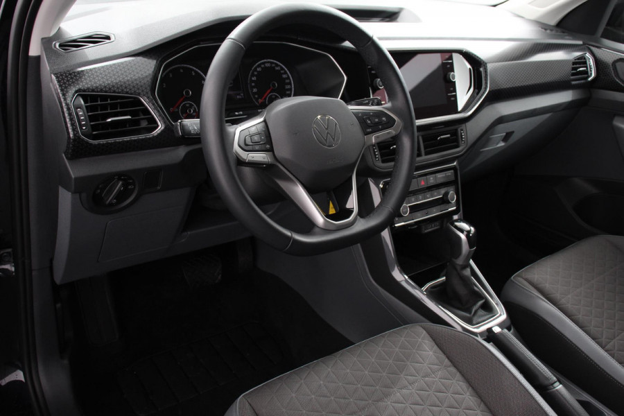 Volkswagen T-Cross 1.0 TSI Style DSG Navigatie Apple Carplay/Android Auto Climate Control Camera Stoelverwarming Adaptive Cruise Control Volkswagen T-Cross 1.0 TSI Style DSG Navigatie Apple Carplay/Android Auto Climate Control Camera Stoelverwarming Adaptive Cruise Control