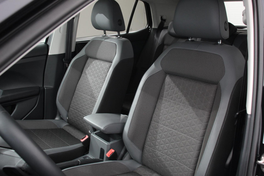 Volkswagen T-Cross 1.0 TSI Style DSG Navigatie Apple Carplay/Android Auto Climate Control Camera Stoelverwarming Adaptive Cruise Control Volkswagen T-Cross 1.0 TSI Style DSG Navigatie Apple Carplay/Android Auto Climate Control Camera Stoelverwarming Adaptive Cruise Control