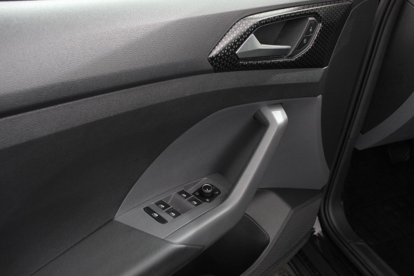 Volkswagen T-Cross 1.0 TSI Style DSG Navigatie Apple Carplay/Android Auto Climate Control Camera Stoelverwarming Adaptive Cruise Control Volkswagen T-Cross 1.0 TSI Style DSG Navigatie Apple Carplay/Android Auto Climate Control Camera Stoelverwarming Adaptive Cruise Control