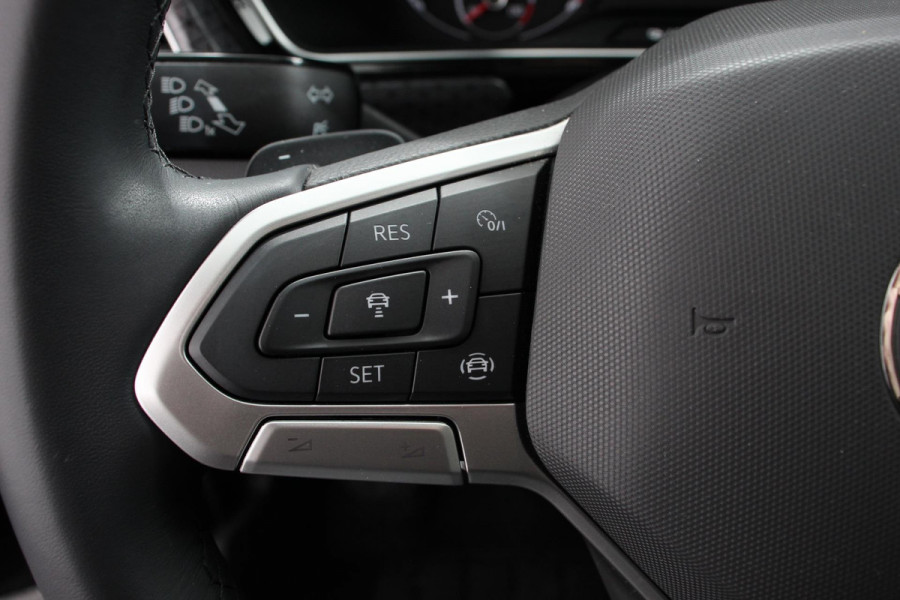 Volkswagen T-Cross 1.0 TSI Style DSG Navigatie Apple Carplay/Android Auto Climate Control Camera Stoelverwarming Adaptive Cruise Control Volkswagen T-Cross 1.0 TSI Style DSG Navigatie Apple Carplay/Android Auto Climate Control Camera Stoelverwarming Adaptive Cruise Control