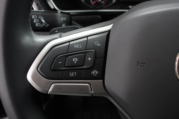 Volkswagen T-Cross 1.0 TSI Style DSG Navigatie Apple Carplay/Android Auto Climate Control Camera Stoelverwarming Adaptive Cruise Control Volkswagen T-Cross 1.0 TSI Style DSG Navigatie Apple Carplay/Android Auto Climate Control Camera Stoelverwarming Adaptive Cruise Control