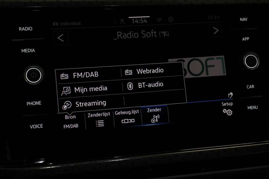 Volkswagen T-Cross 1.0 TSI Style DSG Navigatie Apple Carplay/Android Auto Climate Control Camera Stoelverwarming Adaptive Cruise Control Volkswagen T-Cross 1.0 TSI Style DSG Navigatie Apple Carplay/Android Auto Climate Control Camera Stoelverwarming Adaptive Cruise Control