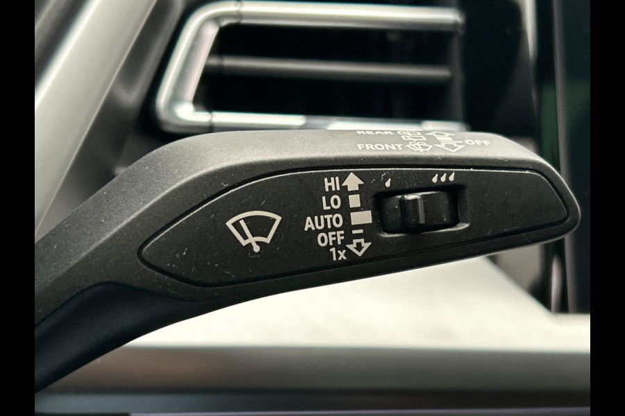Audi Q4 e-tron 35 Launch edition Advanced Plus 55 kWh SOH 93% * Origineel Nederlands * Pano/dak Camera Adaptive cruise Audi Q4 e-tron 35 Launch edition Advanced Plus 55 kWh SOH 93% * Origineel Nederlands * Pano/dak Camera Adaptive cruise