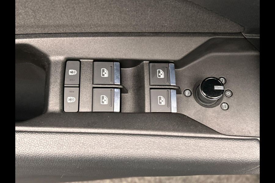 Audi Q4 e-tron 35 Launch edition Advanced Plus 55 kWh SOH 93% * Origineel Nederlands * Pano/dak Camera Adaptive cruise Audi Q4 e-tron 35 Launch edition Advanced Plus 55 kWh SOH 93% * Origineel Nederlands * Pano/dak Camera Adaptive cruise