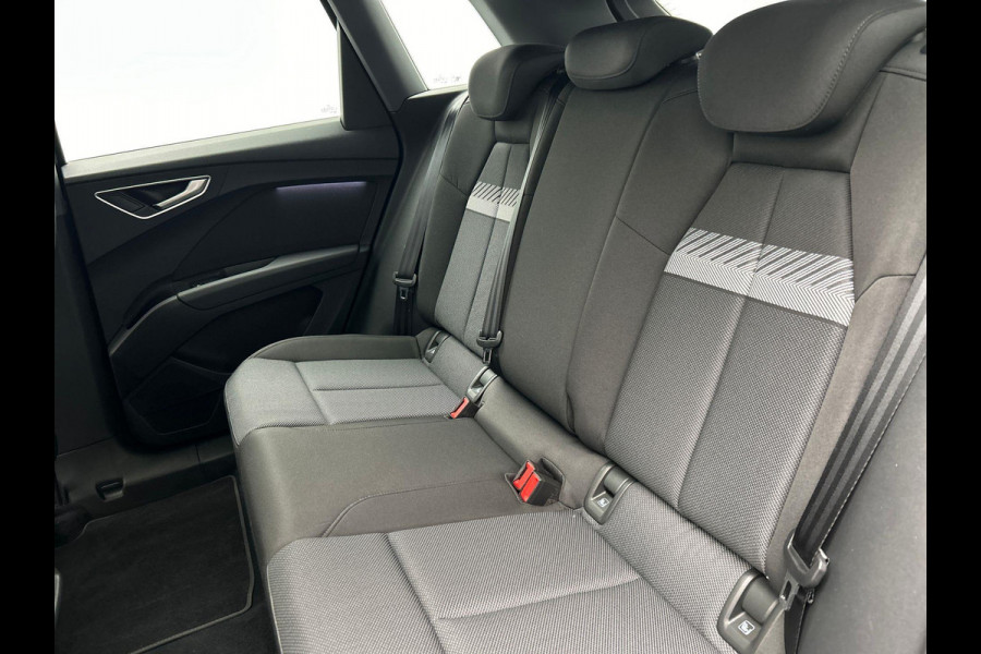 Audi Q4 e-tron 35 Launch edition Advanced Plus 55 kWh SOH 93% * Origineel Nederlands * Pano/dak Camera Adaptive cruise Audi Q4 e-tron 35 Launch edition Advanced Plus 55 kWh SOH 93% * Origineel Nederlands * Pano/dak Camera Adaptive cruise