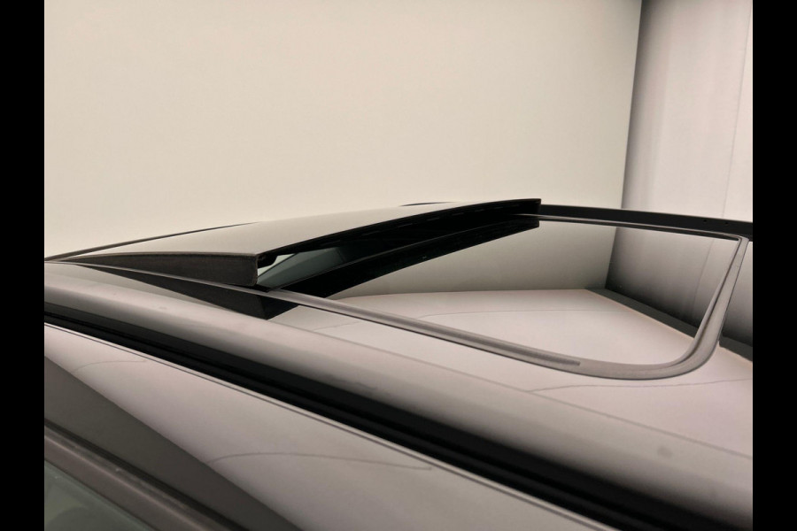 Audi Q4 e-tron 35 Launch edition Advanced Plus 55 kWh SOH 93% * Origineel Nederlands * Pano/dak Camera Adaptive cruise Audi Q4 e-tron 35 Launch edition Advanced Plus 55 kWh SOH 93% * Origineel Nederlands * Pano/dak Camera Adaptive cruise