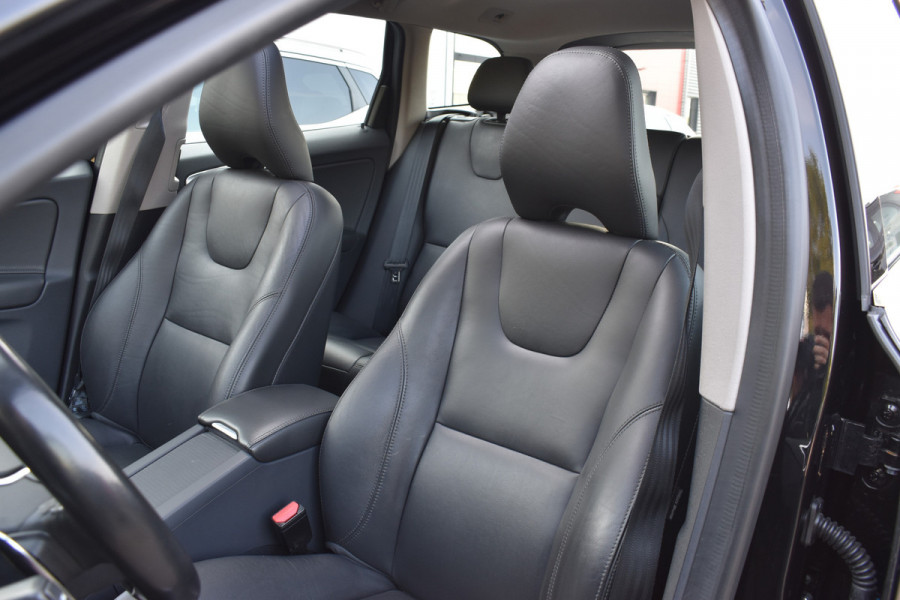 Volvo XC60 T5 245PK Automaat Polar+ | Volvo-motor | Full Option | Zeer nette staat |