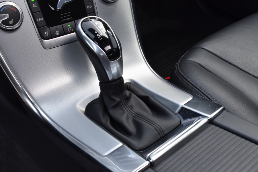 Volvo XC60 T5 245PK Automaat Polar+ | Volvo-motor | Full Option | Zeer nette staat |