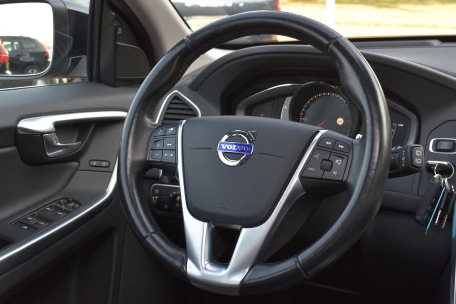 Volvo XC60 T5 245PK Automaat Polar+ | Volvo-motor | Full Option | Zeer nette staat |