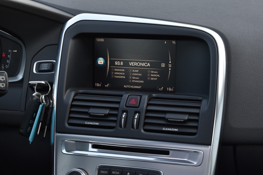 Volvo XC60 T5 245PK Automaat Polar+ | Volvo-motor | Full Option | Zeer nette staat |