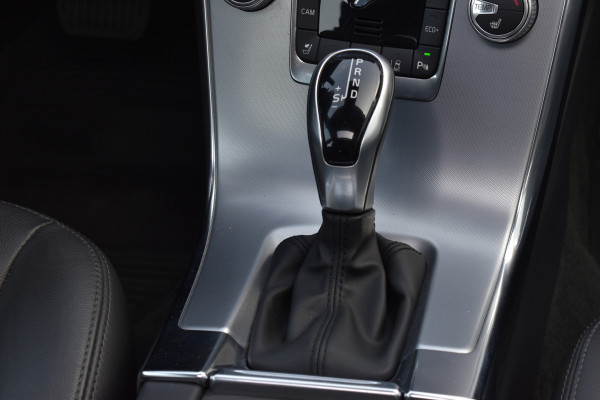 Volvo XC60 T5 245PK Automaat Polar+ | Volvo-motor | Full Option | Zeer nette staat |