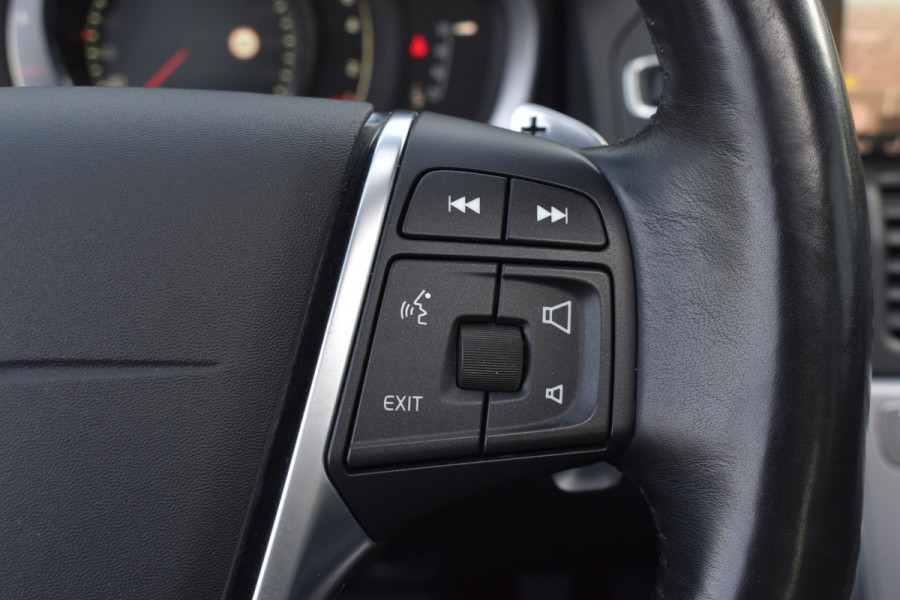 Volvo XC60 T5 245PK Automaat Polar+ | Volvo-motor | Full Option | Zeer nette staat |