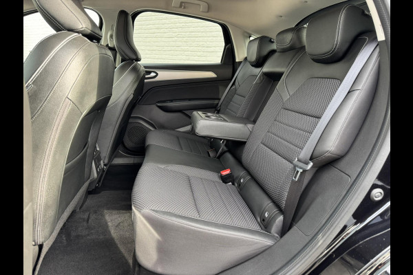 Renault Arkana 1.3 TCe 140 Adaptive cruise Climate control Keyless LED Navigatie Apple/Android Achteruitrijcamera Dodehoekdetectie Renault Arkana 1.3 TCe 140 Adaptive cruise Climate control Keyless LED Navigatie Apple/Android Achteruitrijcamera Dodehoekdetectie