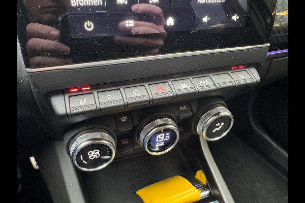 Renault Arkana 1.6 E-Tech Hybrid 145 R.S. Line Elektr verst voorstoel / Stoel & stuurwiel verw. / Groot navi Renault Arkana 1.6 E-Tech Hybrid 145 R.S. Line Elektr verst voorstoel / Stoel & stuurwiel verw. / Groot navi