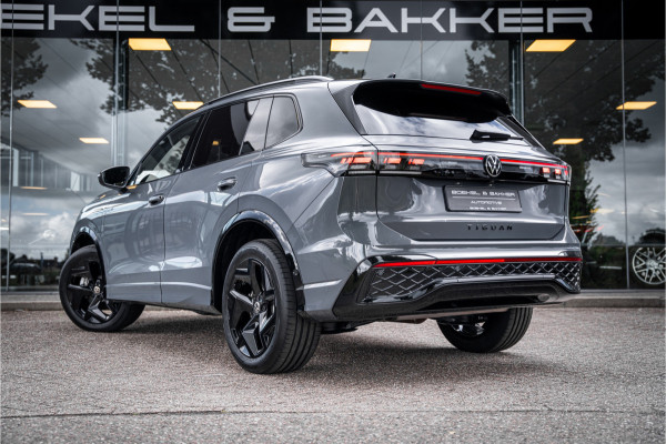 Volkswagen Tiguan 1.5 eHybrid 272pk R-Line Edition ** HUD ** Trekhaak ** 360 camera ** Massage Blackstyle ** Volkswagen Tiguan 1.5 eHybrid 272pk R-Line Edition ** HUD ** Trekhaak ** 360 camera ** Massage Blackstyle **