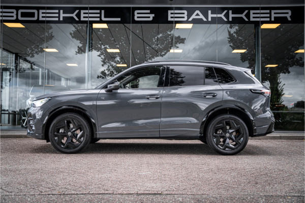 Volkswagen Tiguan 1.5 eHybrid 272pk R-Line Edition ** HUD ** Trekhaak ** 360 camera ** Massage Blackstyle ** Volkswagen Tiguan 1.5 eHybrid 272pk R-Line Edition ** HUD ** Trekhaak ** 360 camera ** Massage Blackstyle **