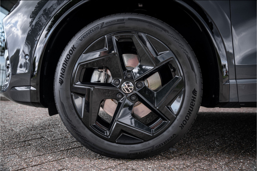 Volkswagen Tiguan 1.5 eHybrid 272pk R-Line Edition ** HUD ** Trekhaak ** 360 camera ** Massage Blackstyle ** Volkswagen Tiguan 1.5 eHybrid 272pk R-Line Edition ** HUD ** Trekhaak ** 360 camera ** Massage Blackstyle **