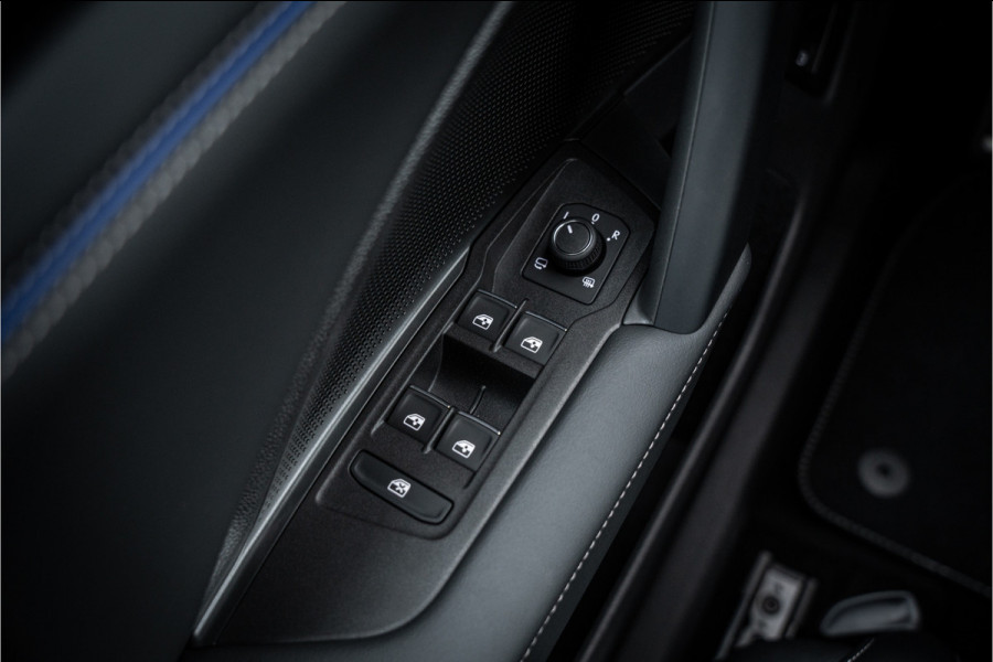 Volkswagen Tiguan 1.5 eHybrid 272pk R-Line Edition ** HUD ** Trekhaak ** 360 camera ** Massage Blackstyle ** Volkswagen Tiguan 1.5 eHybrid 272pk R-Line Edition ** HUD ** Trekhaak ** 360 camera ** Massage Blackstyle **