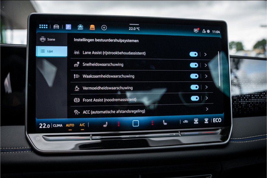 Volkswagen Tiguan 1.5 eHybrid 272pk R-Line Edition ** HUD ** Trekhaak ** 360 camera ** Massage Blackstyle ** Volkswagen Tiguan 1.5 eHybrid 272pk R-Line Edition ** HUD ** Trekhaak ** 360 camera ** Massage Blackstyle **