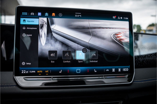 Volkswagen Tiguan 1.5 eHybrid 272pk R-Line Edition ** HUD ** Trekhaak ** 360 camera ** Massage Blackstyle ** Volkswagen Tiguan 1.5 eHybrid 272pk R-Line Edition ** HUD ** Trekhaak ** 360 camera ** Massage Blackstyle **