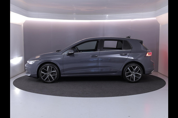 Volkswagen Golf 1.5 eTSI 50 Jahre Edition 150 pk Automaat (DSG) | Navigatie | Panoramadak | Parkeersensoren | Achteruitrijcamera | Matrix LED koplampen | Stoelverwarming | Volkswagen Golf 1.5 eTSI 50 Jahre Edition 150 pk Automaat (DSG) | Navigatie | Panoramadak | Parkeersensoren | Achteruitrijcamera | Matrix LED koplampen | Stoelverwarming |
