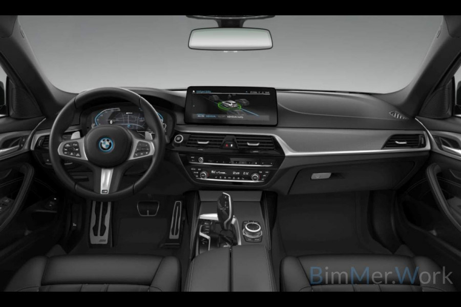 BMW 5 Serie Touring 530e xDrive High Ex. M-sport|Pano|Comfort stoelen+Memory|Leer|Driving Ass. Prof|Trekhaak|HiFi|Bernina Grey