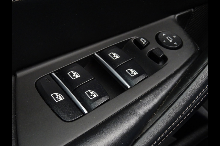 BMW 5 Serie 520i High Executive * LEER * M-PAKKET * DEALER ONDERH. !! BMW 5 Serie 520i High Executive * LEER * M-PAKKET * DEALER ONDERH. !!