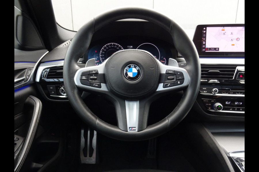 BMW 5 Serie 520i High Executive * LEER * M-PAKKET * DEALER ONDERH. !! BMW 5 Serie 520i High Executive * LEER * M-PAKKET * DEALER ONDERH. !!